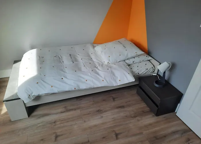 Holiday home Familial Pres De Vichy Avec Jardin Et Activites - Fr-1-489-486 *